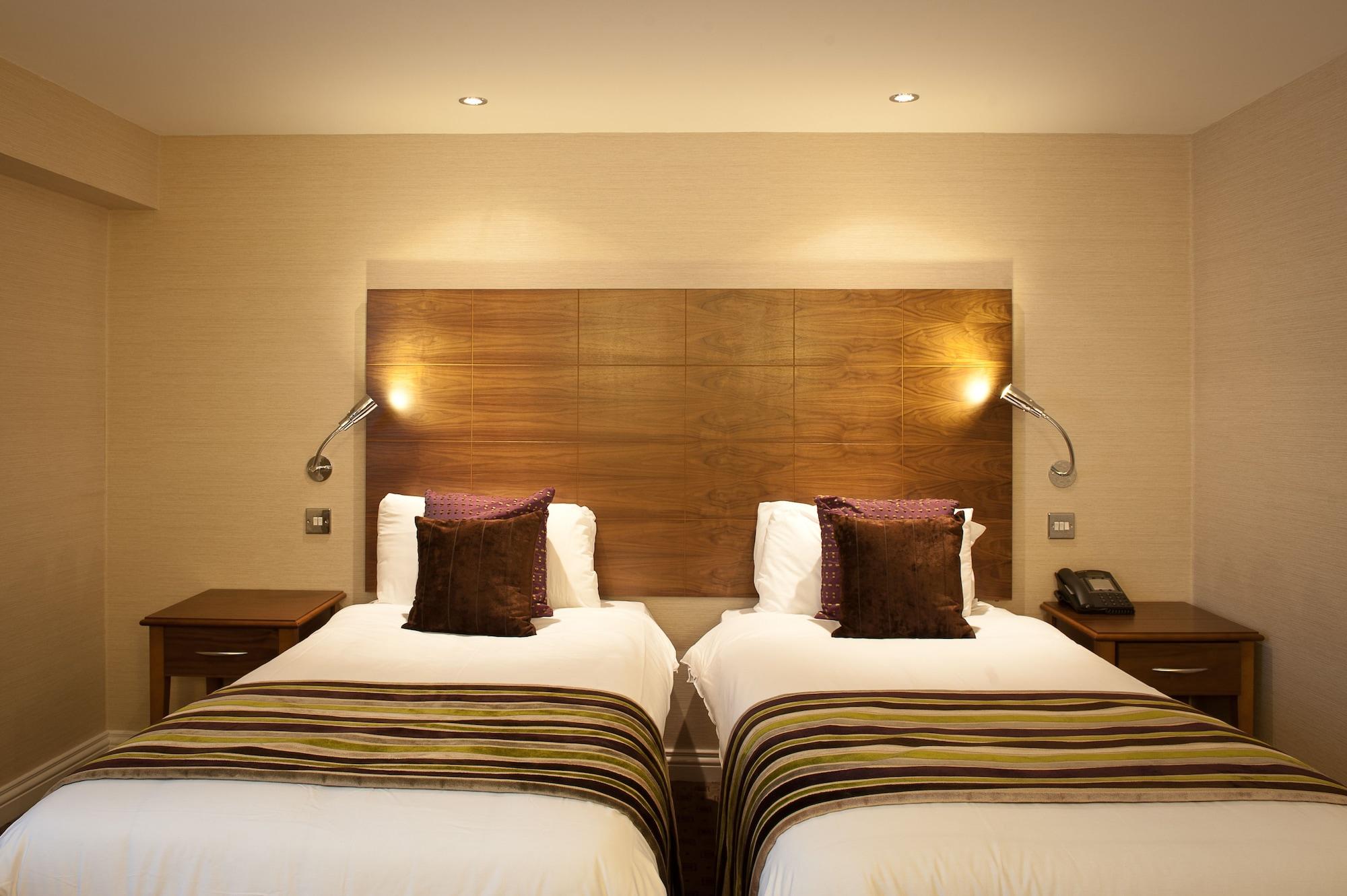 The Bull Hotel; Sure Hotel Collection By Best Western ピーターバラ エクステリア 写真