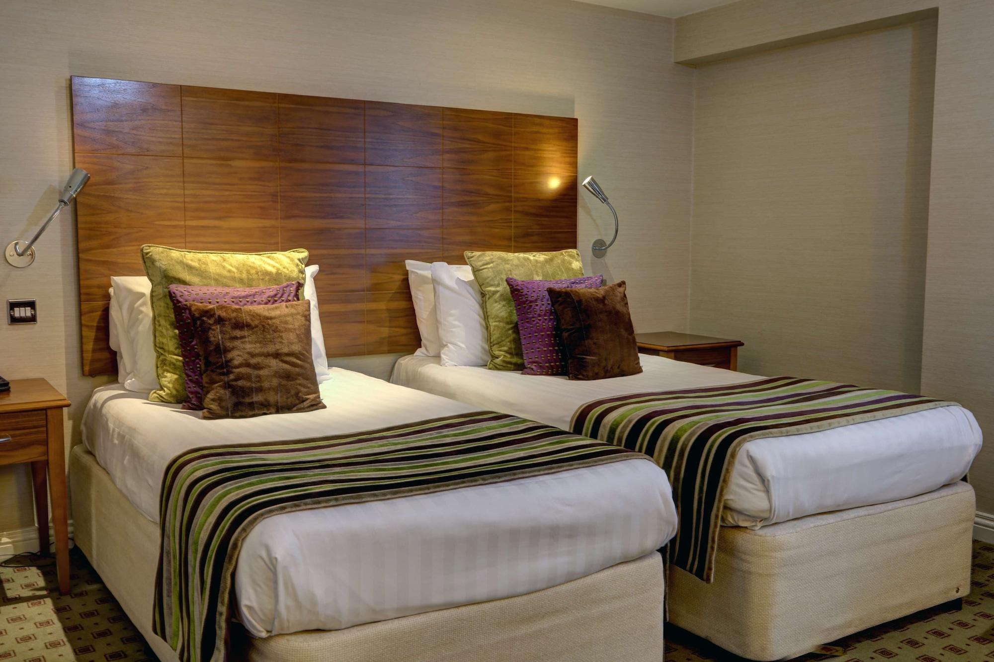 The Bull Hotel; Sure Hotel Collection By Best Western ピーターバラ エクステリア 写真