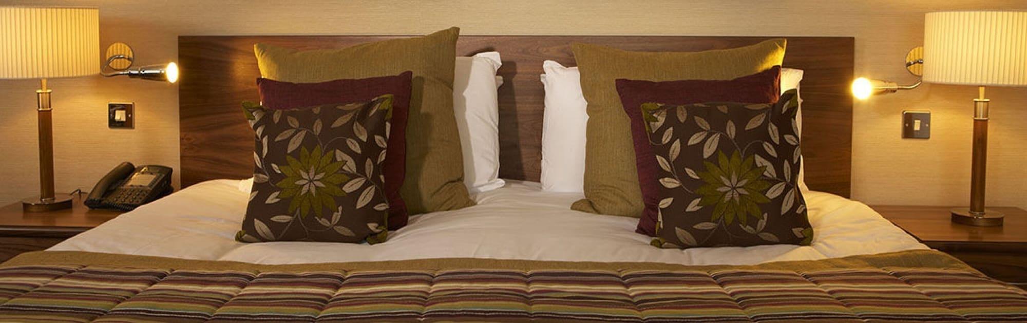 The Bull Hotel; Sure Hotel Collection By Best Western ピーターバラ エクステリア 写真