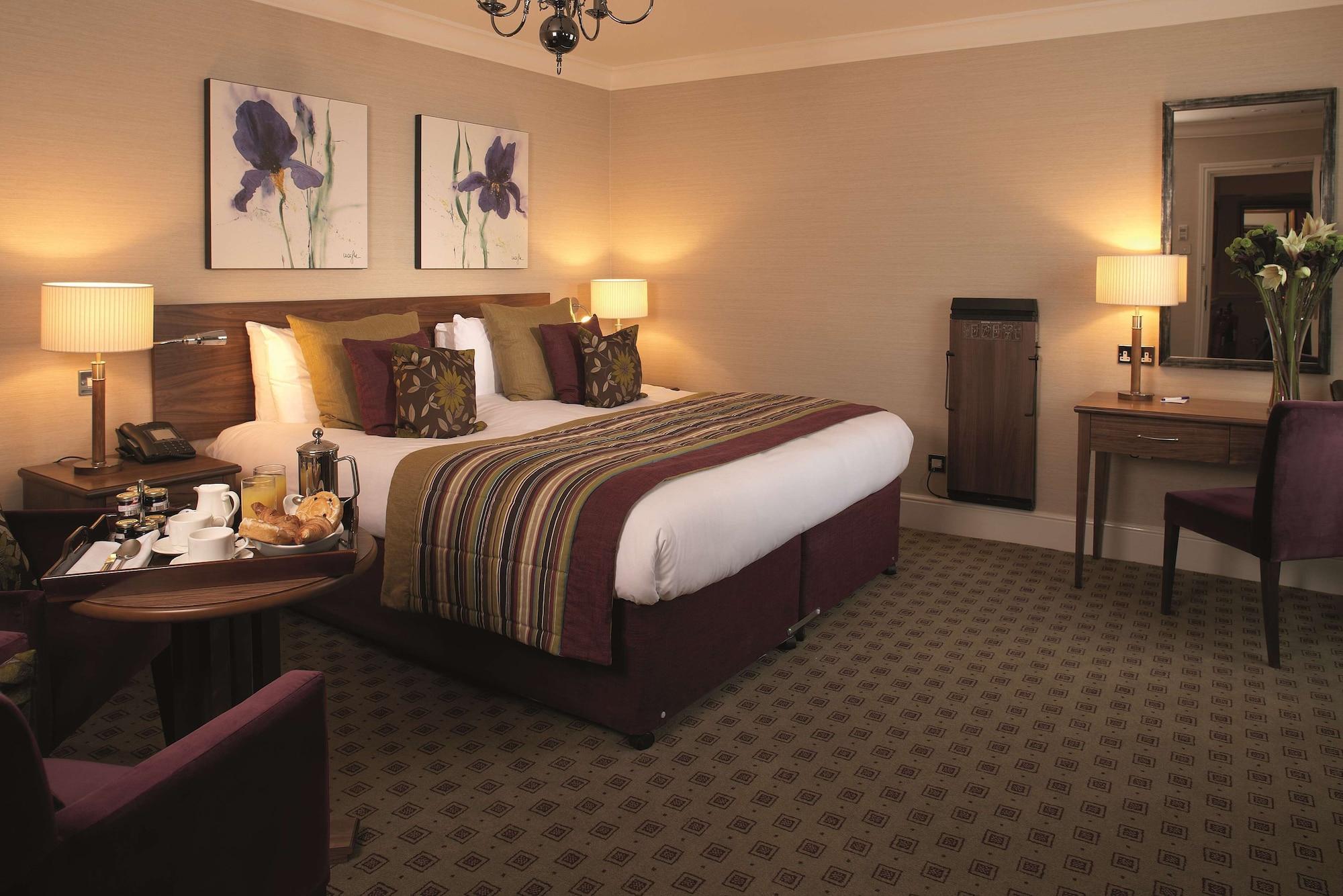 The Bull Hotel; Sure Hotel Collection By Best Western ピーターバラ 部屋 写真