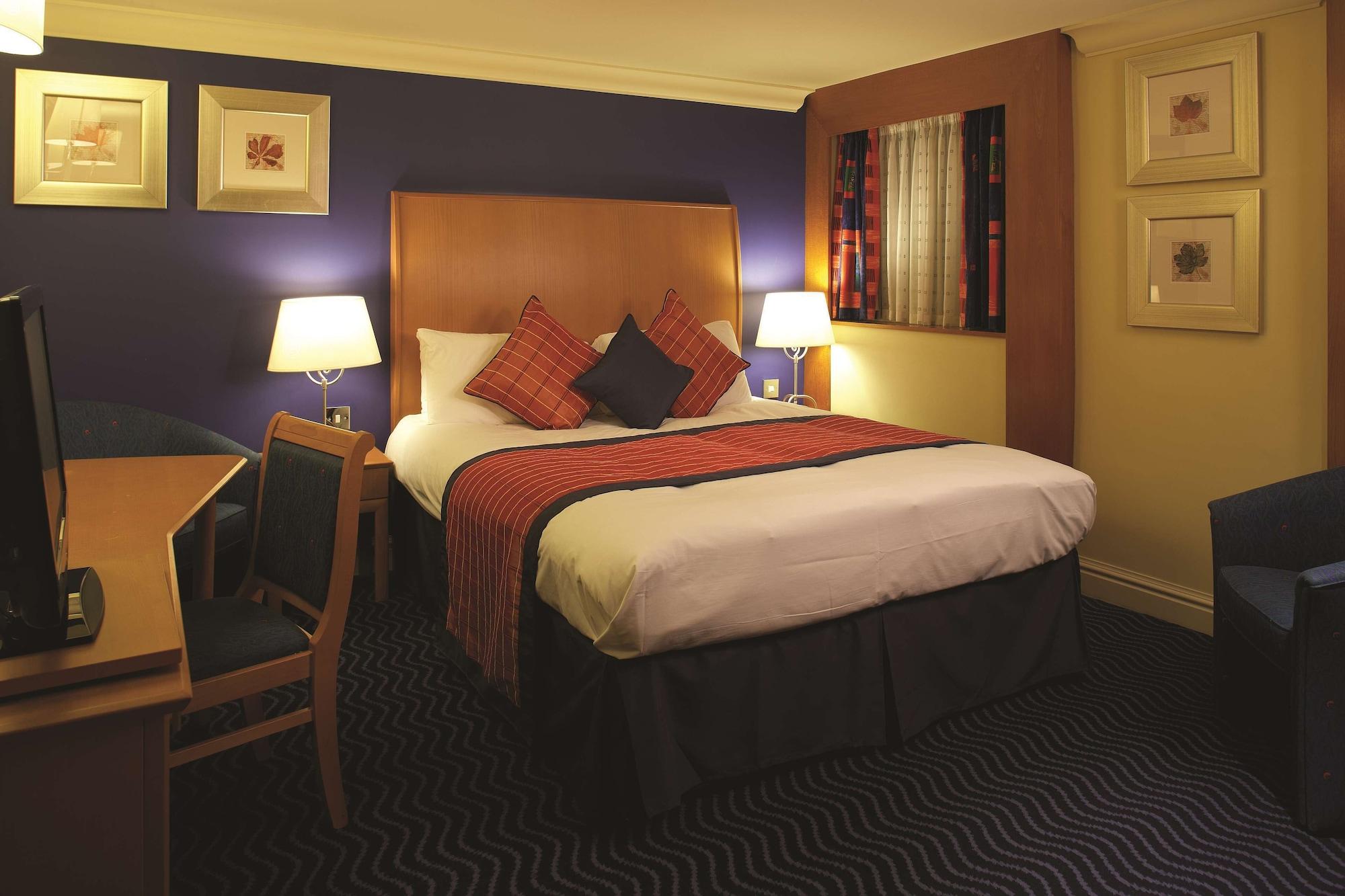 The Bull Hotel; Sure Hotel Collection By Best Western ピーターバラ 部屋 写真
