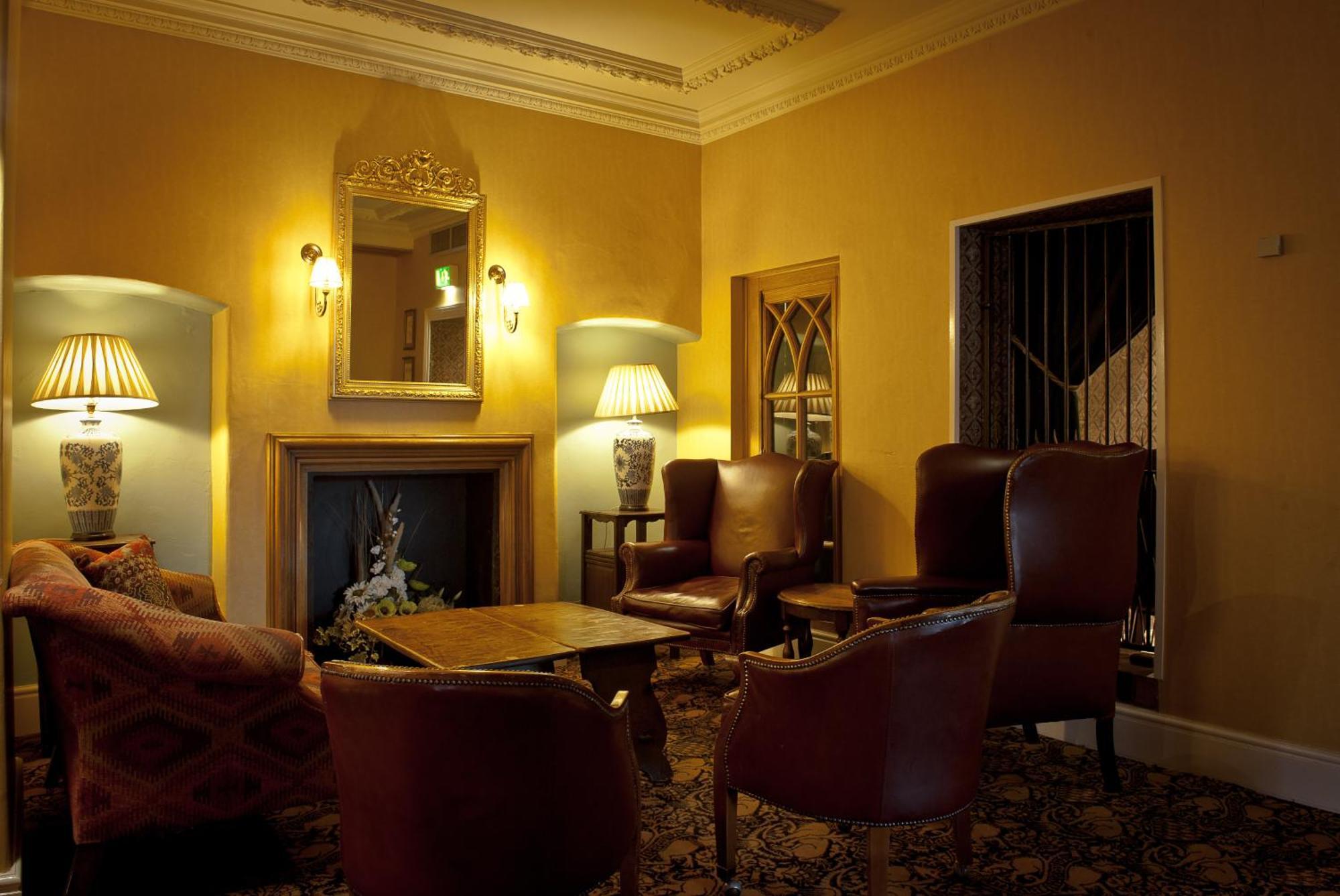 The Bull Hotel; Sure Hotel Collection By Best Western ピーターバラ エクステリア 写真