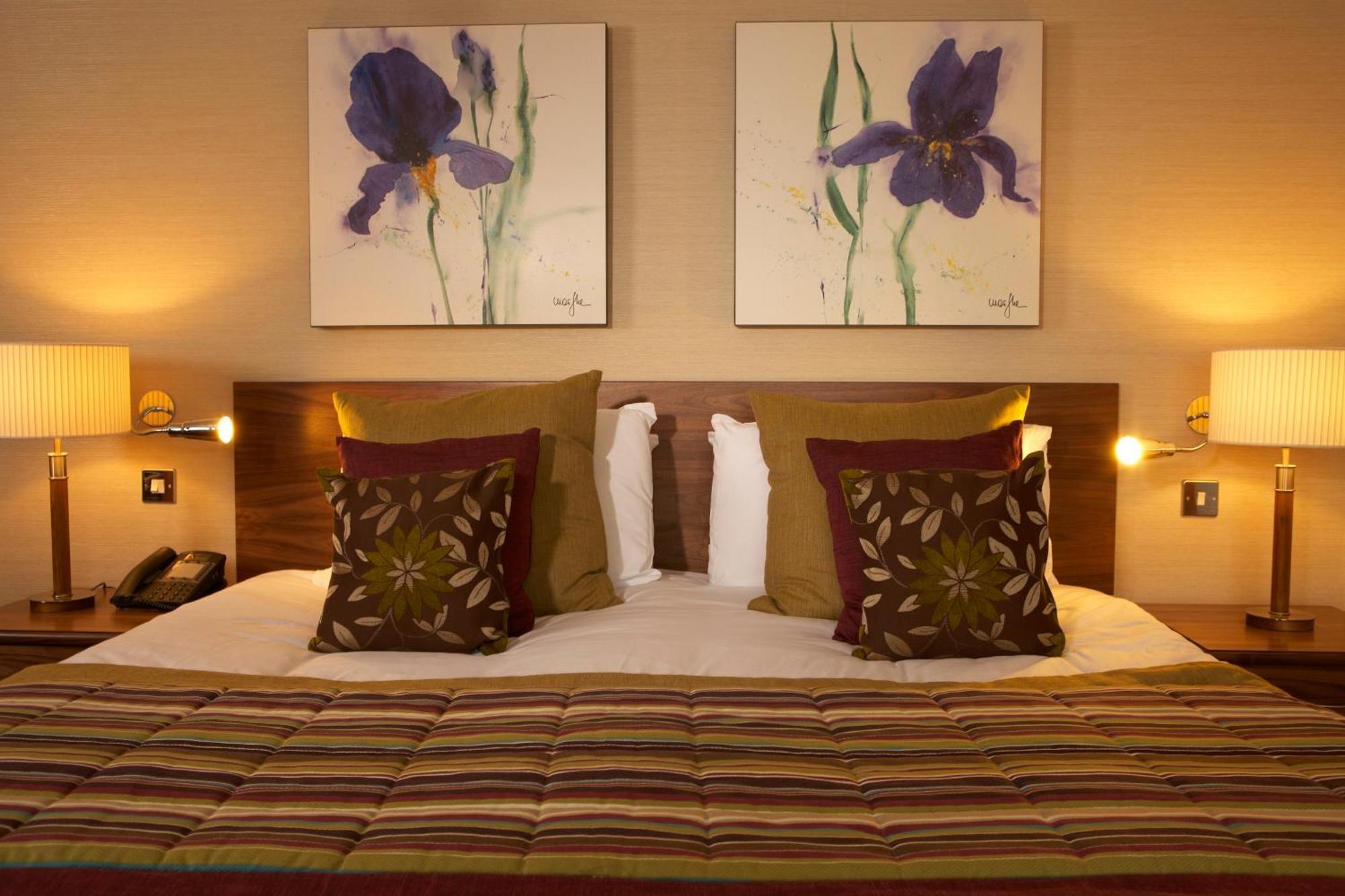 The Bull Hotel; Sure Hotel Collection By Best Western ピーターバラ エクステリア 写真
