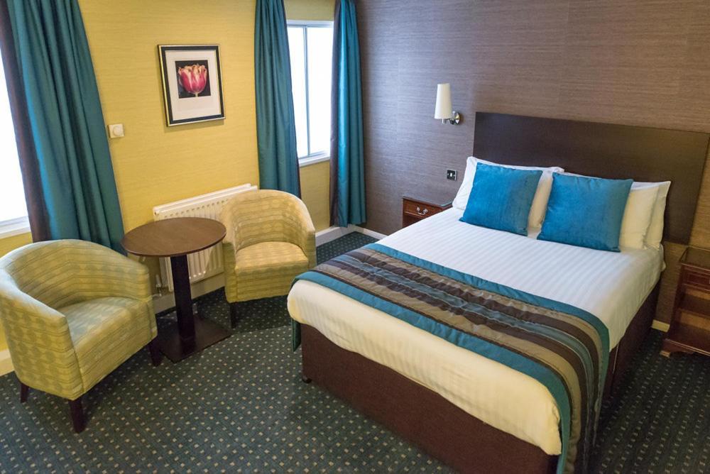 The Bull Hotel; Sure Hotel Collection By Best Western ピーターバラ 部屋 写真