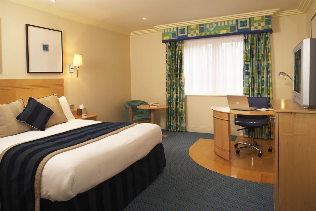 The Bull Hotel; Sure Hotel Collection By Best Western ピーターバラ エクステリア 写真