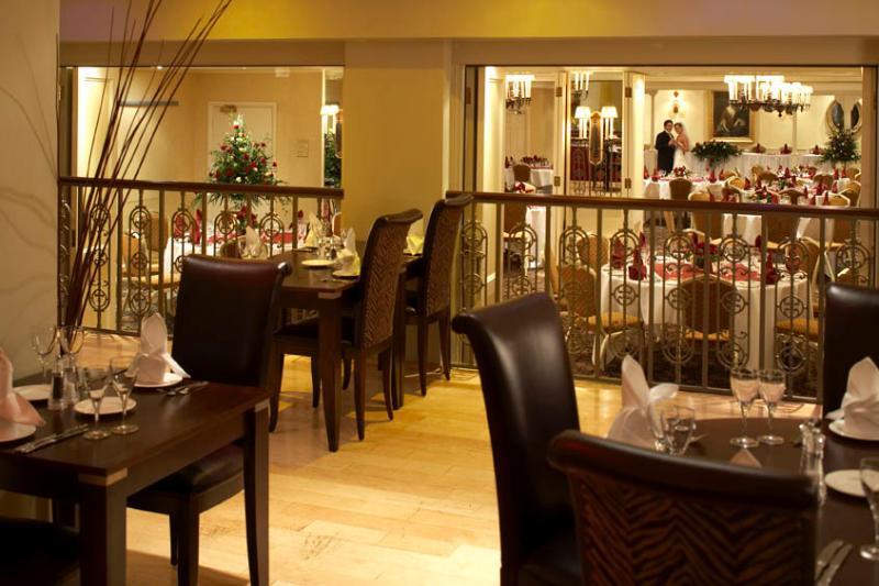 The Bull Hotel; Sure Hotel Collection By Best Western ピーターバラ エクステリア 写真